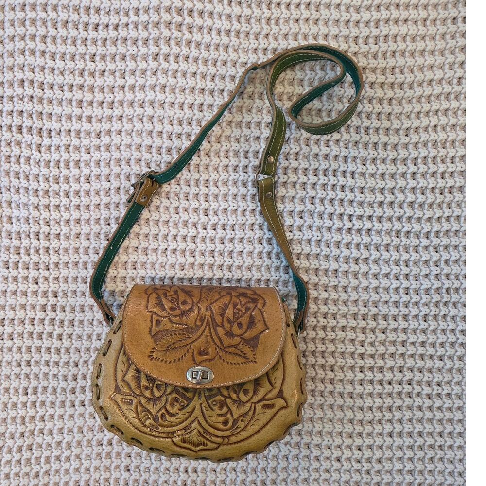 VTG Mexican Hand Tooled Leather Crossbody Saddle Bag Green Tan Floral Boho NWT